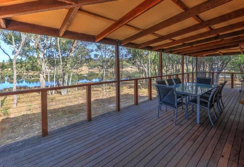 דירת שלושה חדרים, Sommerville Valley Tourist Park & Resort