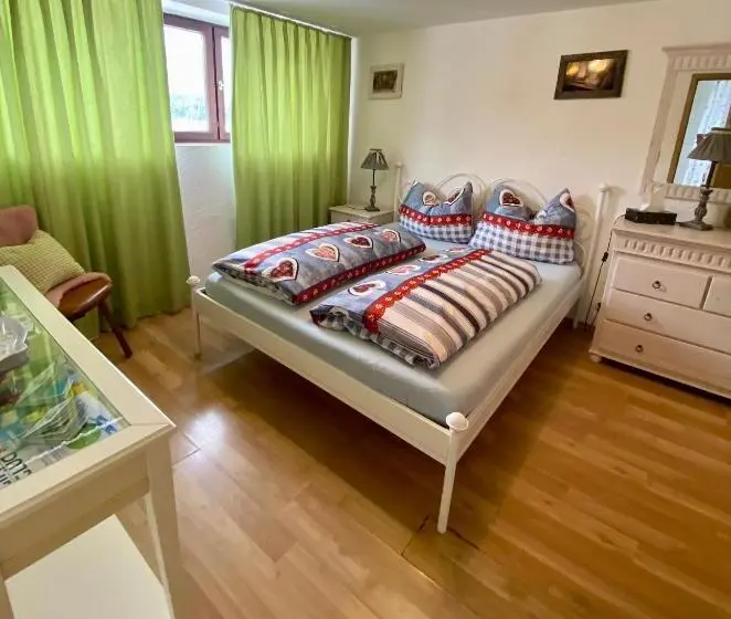 マウンテンビュースタンダードルーム, Steinbock Bed & Breakfast
