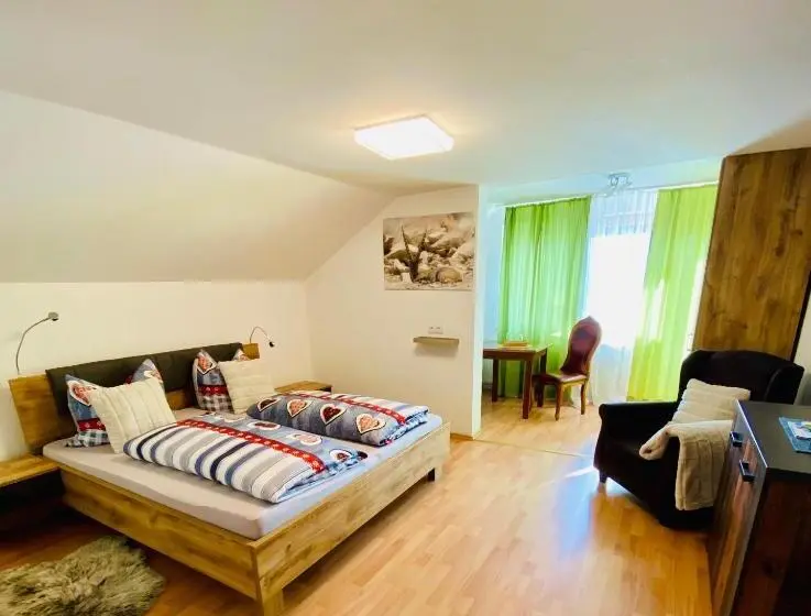 スタンダードルーム, Steinbock Bed & Breakfast