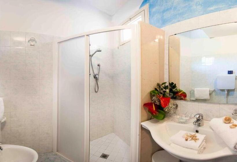 اتاق استاندارد سه تخته با بالکن, Calypso