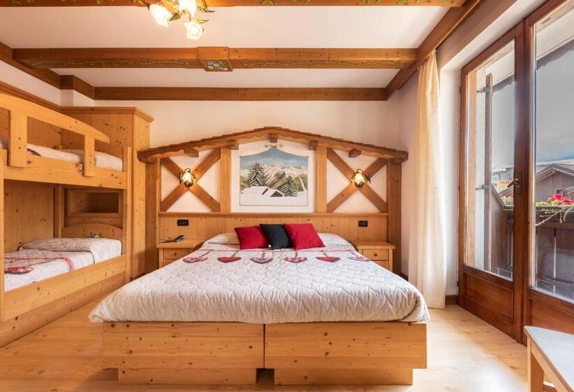 חדר דלוקס לארבעה, Ghezzi