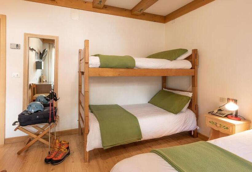 חדר סופריור לארבעה, Ghezzi