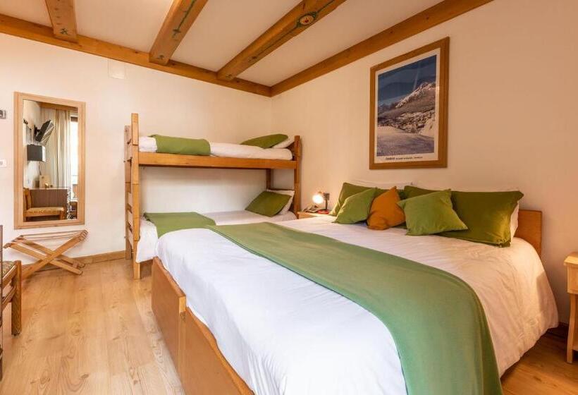 חדר סופריור לארבעה, Ghezzi