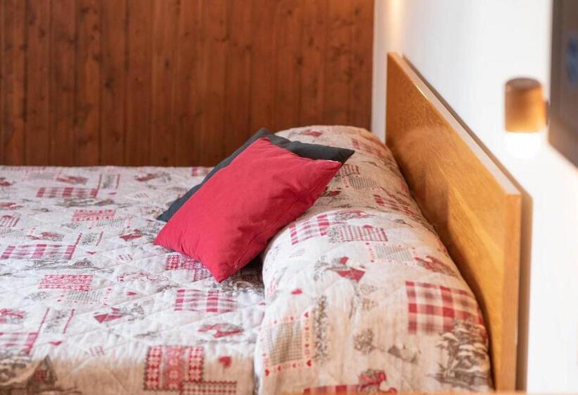 חדר סטנדרט, Ghezzi