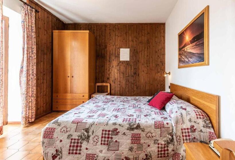 חדר סטנדרט, Ghezzi