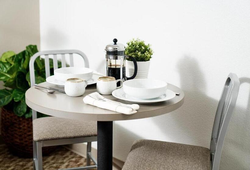 غرفة قياسية, Intown Suites Extended Stay Atlanta Ga   West Midtown