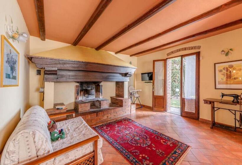 דירת גן 2 חדרי שינה, Podere Casanova