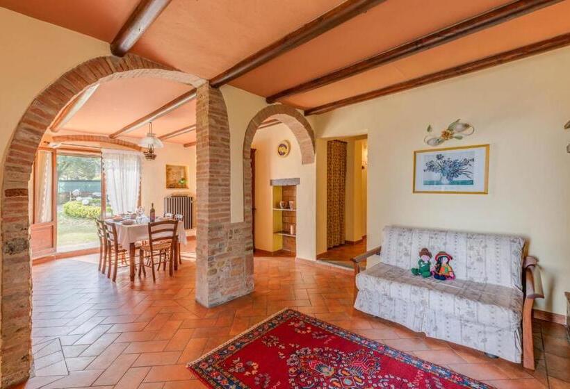 דירת גן 2 חדרי שינה, Podere Casanova