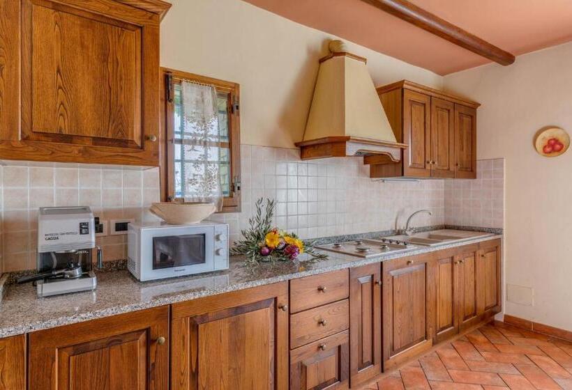 דירת גן 2 חדרי שינה, Podere Casanova