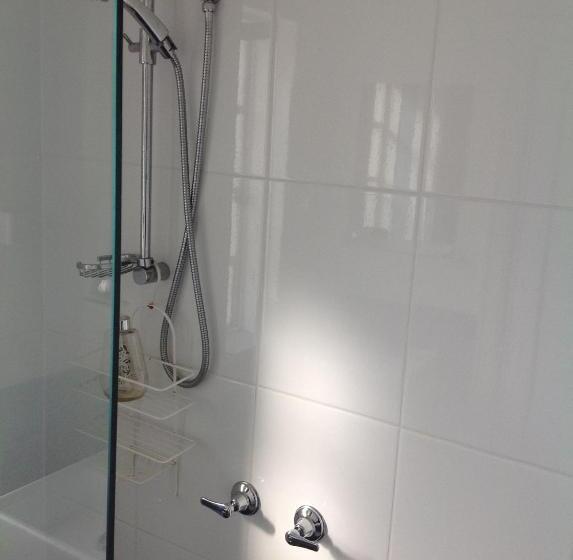 غرفة إقتصادية, Fish Creek