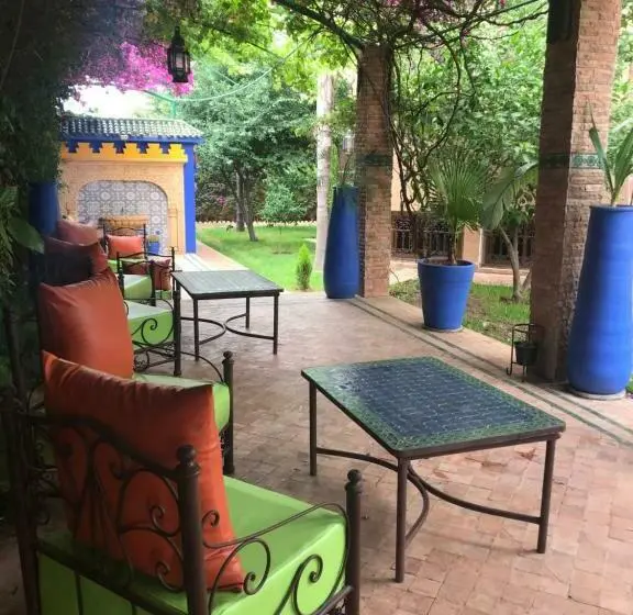 اتاق استاندارد سه نفره, Les Jardins De Ryad Bahia