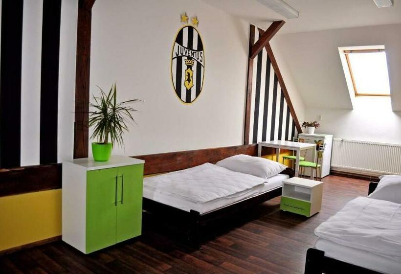 スタンダード4人部屋, Penzion První Liga