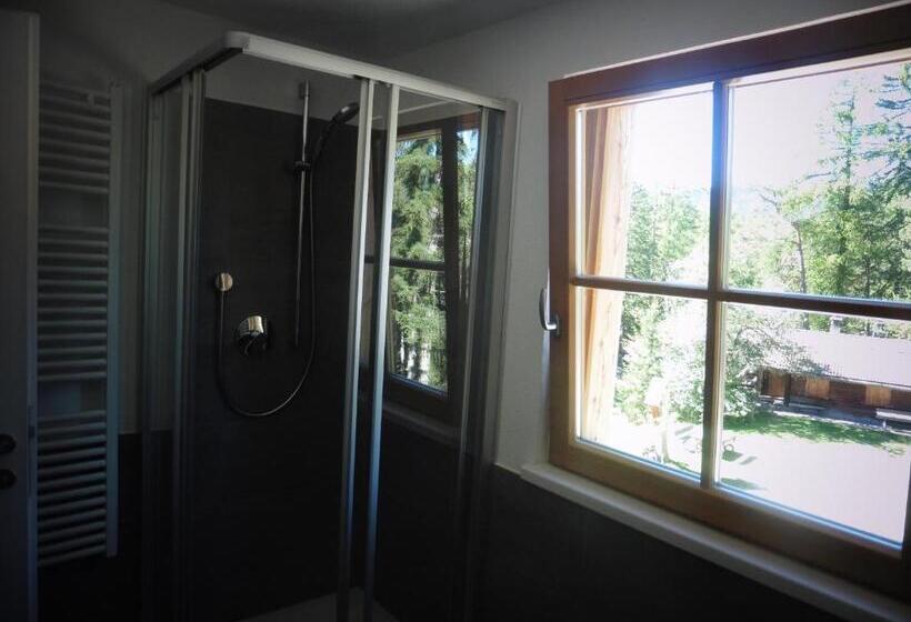 غرفة قياسية, Chalet Frapes