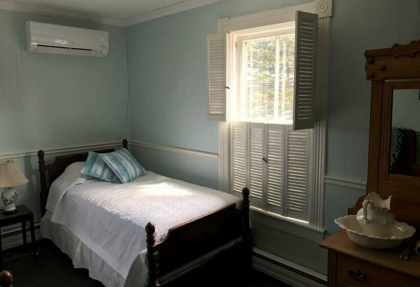 غرفة قياسية, The Tuna Blue Inn And Restaurant