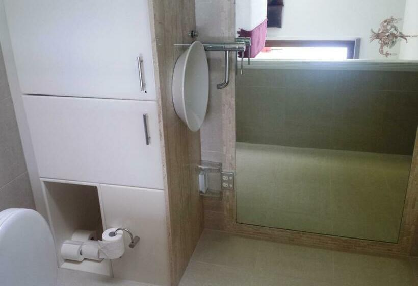 标准房带园景, Alexandria Retreat