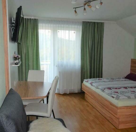 غرفة قياسية مزوَّدة بشُرفة, Frühstückspension Lach