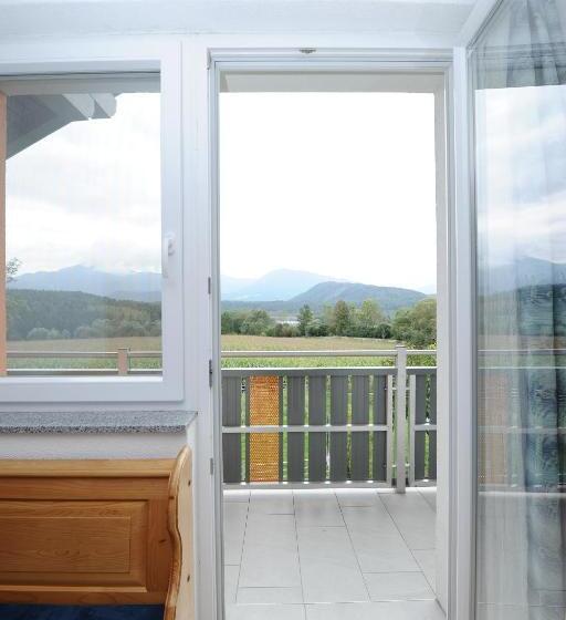 דירה בת חדר שינה 1 עם מרפסת, Frühstückspension Lach