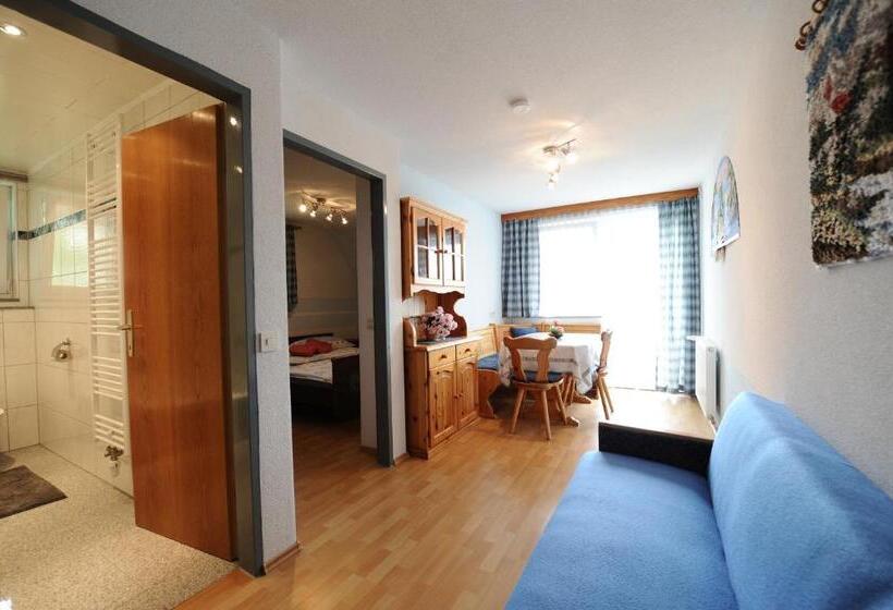 شقة غرفة نوم واحدة مزودة بشُرفة, Frühstückspension Lach