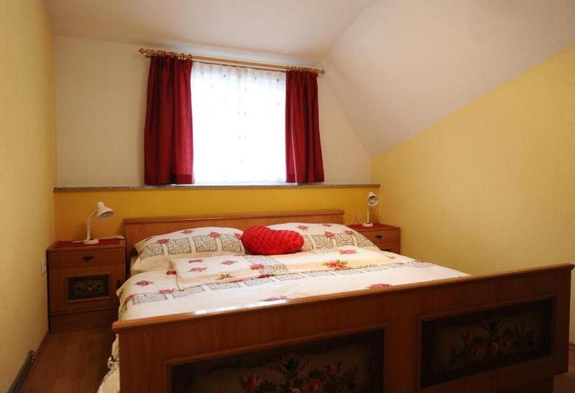 شقة غرفة نوم واحدة مزودة بشُرفة, Frühstückspension Lach