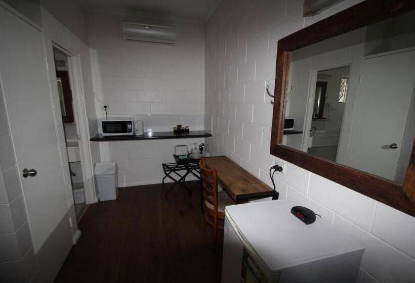 キングサイズベッドのスタンダードルーム, Colonial Rose Motel