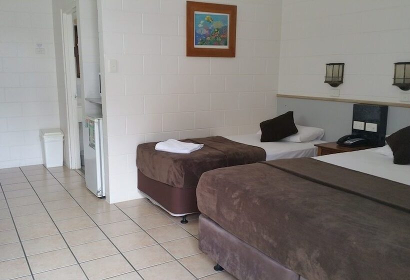 Quarto Estandar, Colonial Rose Motel