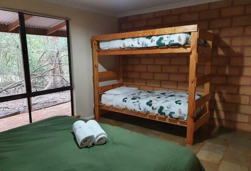 كابينة, Little River Farm Cottages