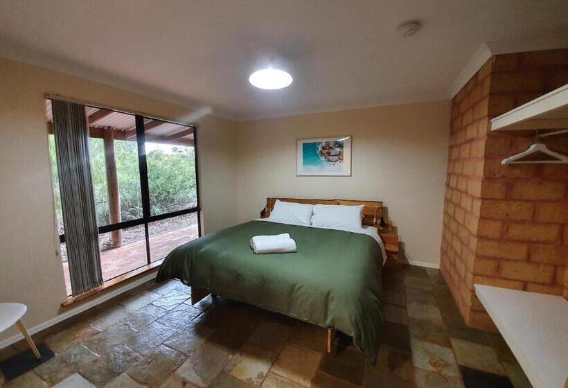 오두막, Little River Farm Cottages