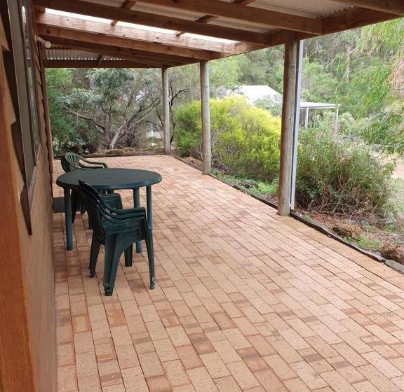 كابينة, Little River Farm Cottages