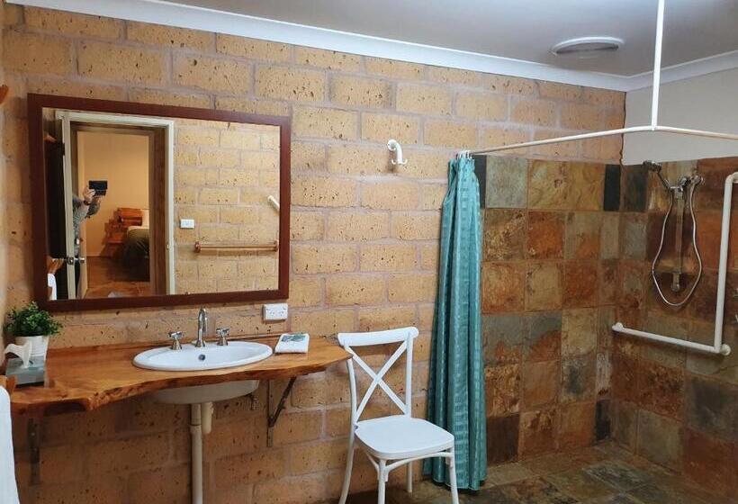 오두막, Little River Farm Cottages