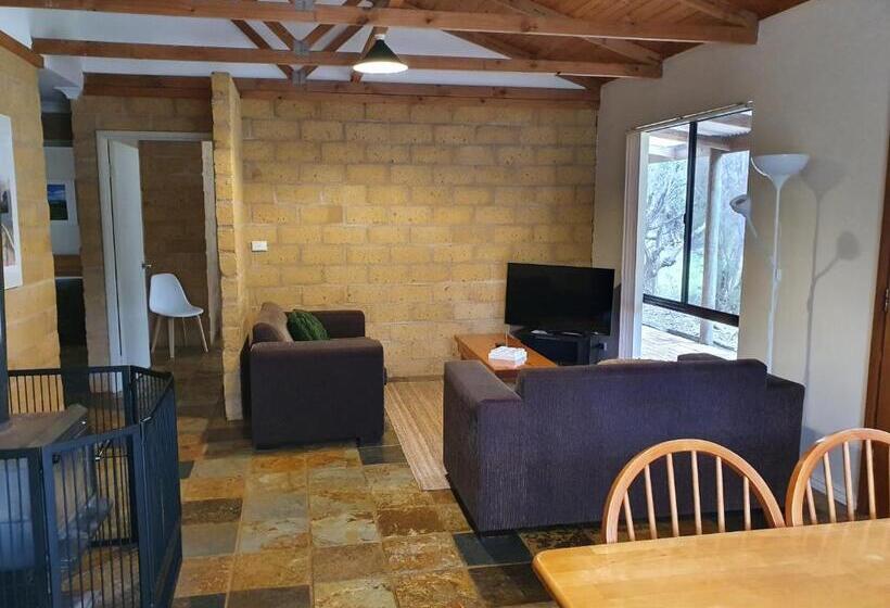 كابينة, Little River Farm Cottages