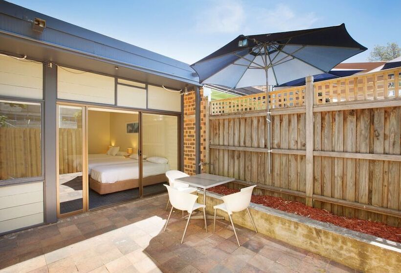 패밀리 스튜디오, Nightcap At High Flyer