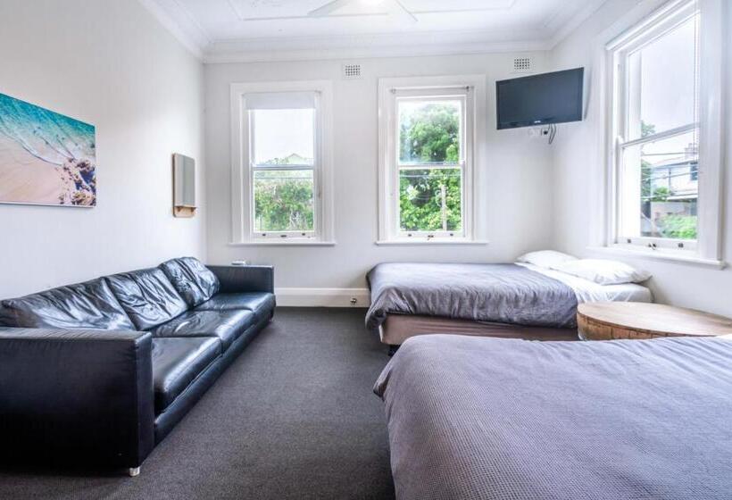 家庭房间共用浴室, The Oriental