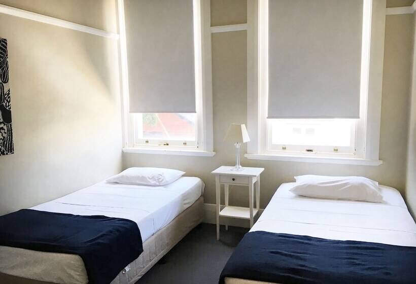 带共用浴室的标准房间, The Oriental