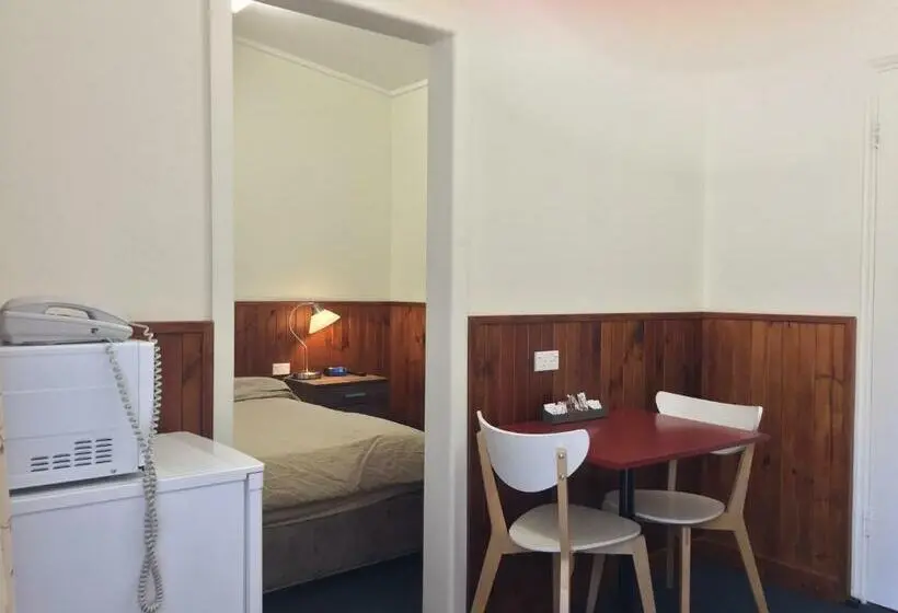 スタンダードトリプルルーム, Lithgow Valley Motel
