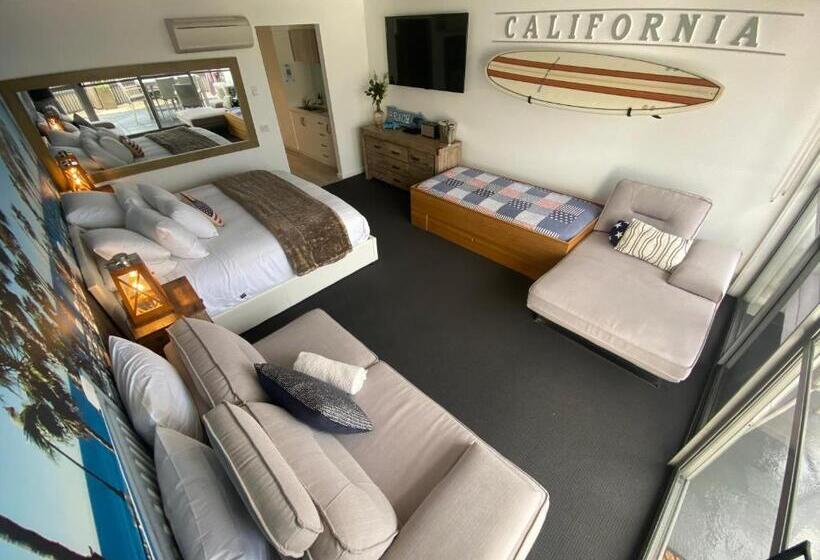 스탠다드 스튜디오 바다 전망, Lorne World