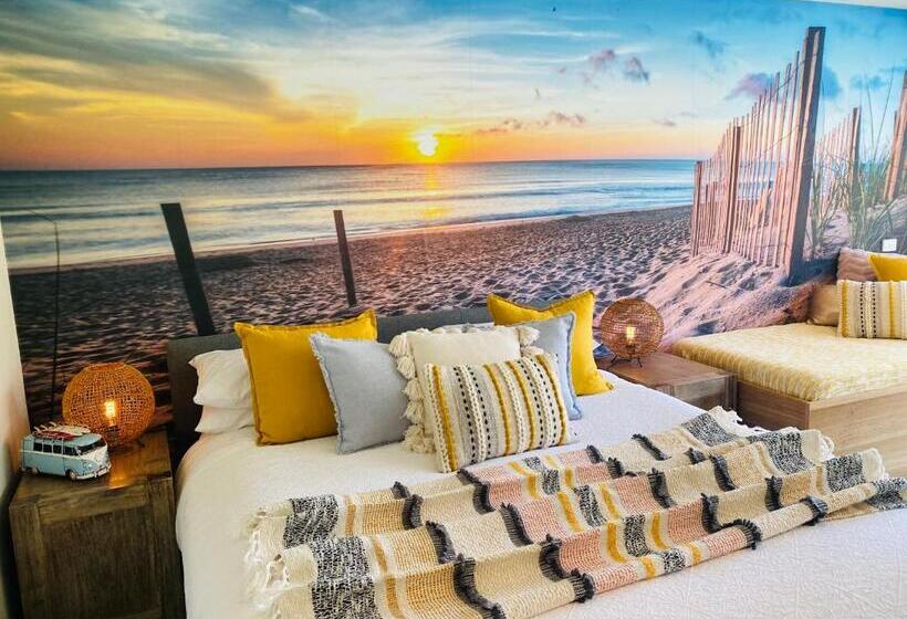 스탠다드 스튜디오, Lorne World