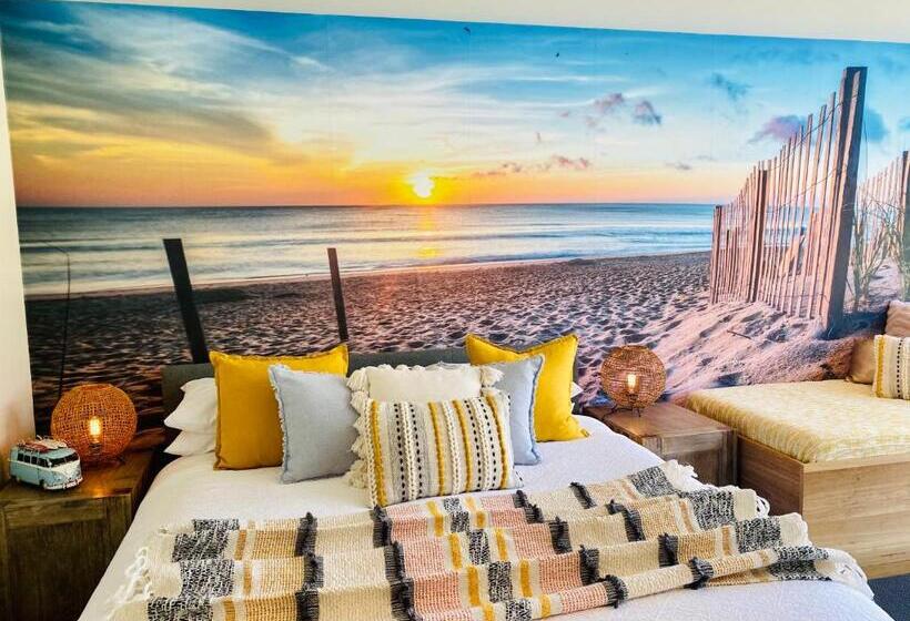 스탠다드 스튜디오, Lorne World