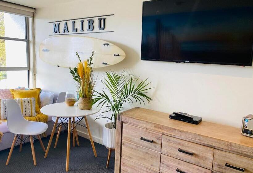 스탠다드 스튜디오, Lorne World