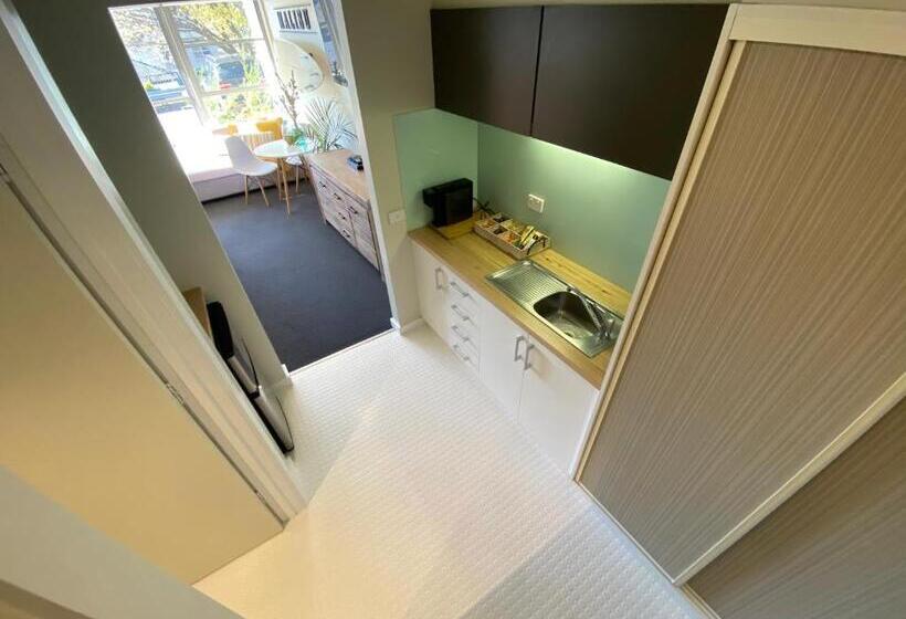 스탠다드 스튜디오, Lorne World