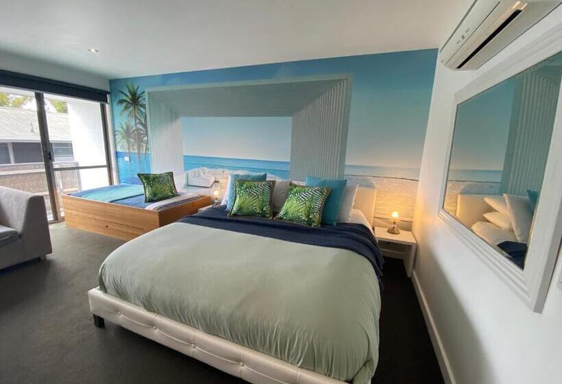 스탠다드 발코니 스튜디오, Lorne World