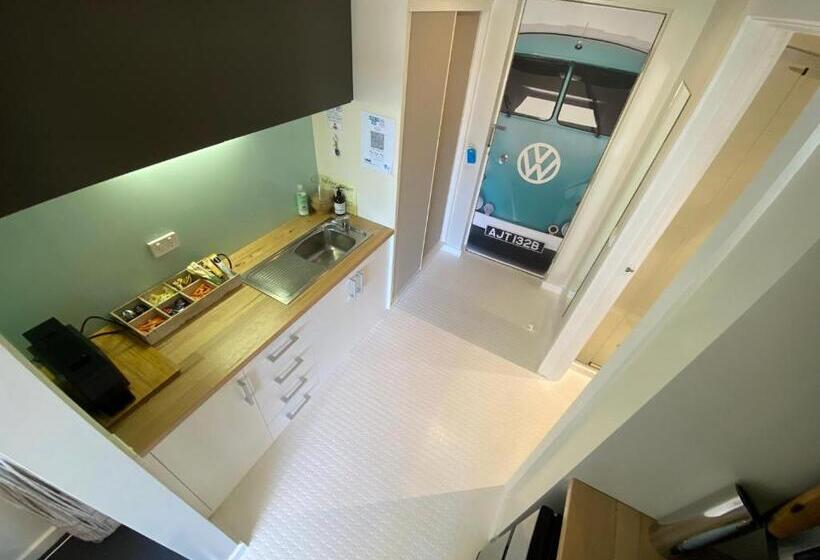 스탠다드 스튜디오, Lorne World