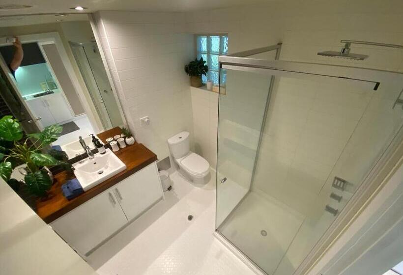 스탠다드 스튜디오, Lorne World