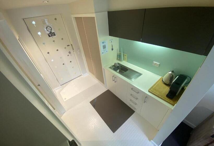 스탠다드 스튜디오, Lorne World