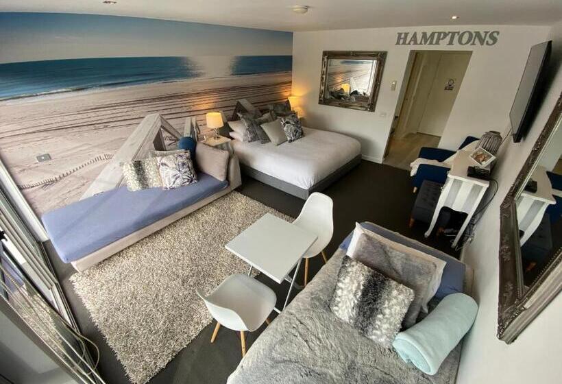 스탠다드 스튜디오, Lorne World