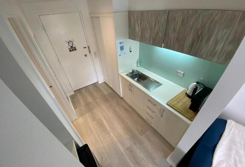 스탠다드 스튜디오, Lorne World