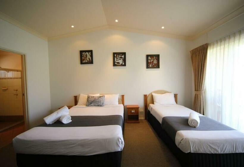 豪华房间, Emerald Explorers Inn