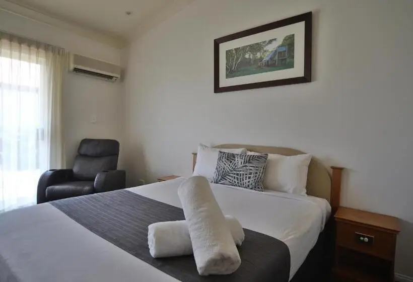 Suite, Emerald Explorers Inn