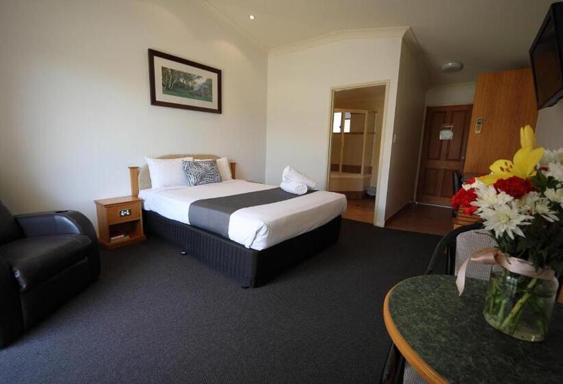套房, Emerald Explorers Inn