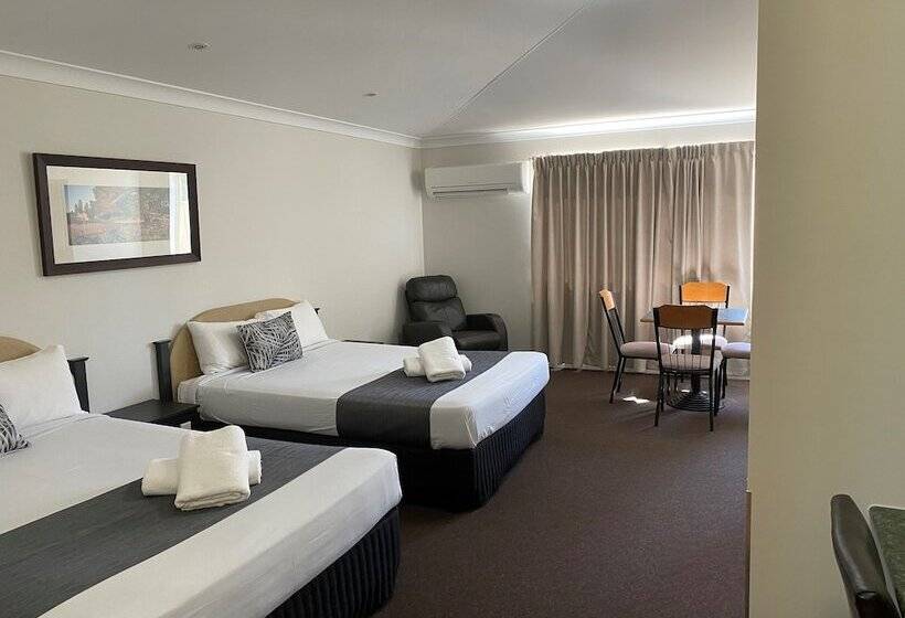 이그제큐티브 룸, Emerald Explorers Inn
