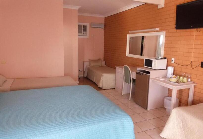 חדר משפחתי, Fullarton Motor Lodge